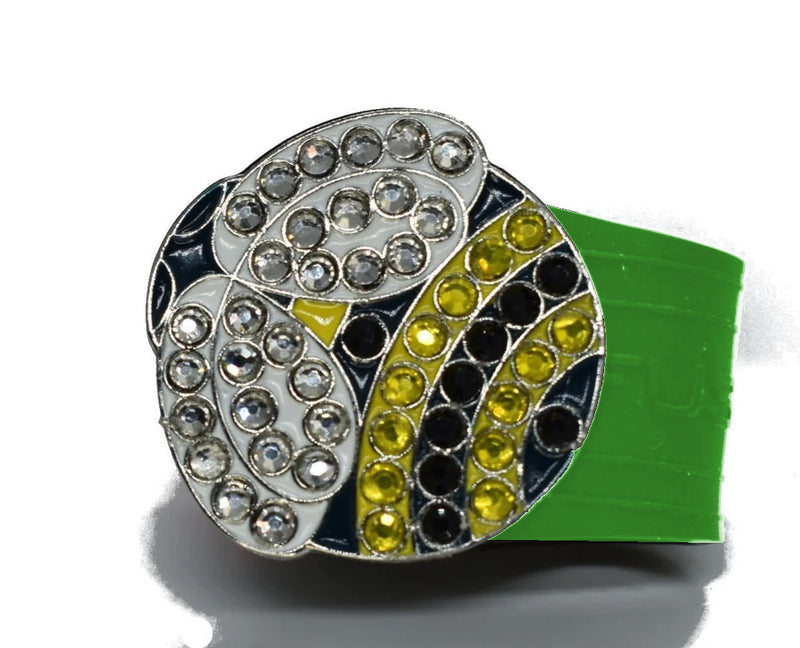Load image into Gallery viewer, Bumble Bee golf ball marker on a Green InfusenClip™
