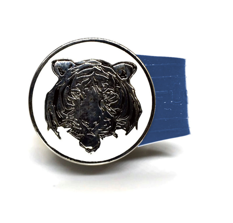 Load image into Gallery viewer, White Tiger golf ball marker on a Blue InfusenClip™
