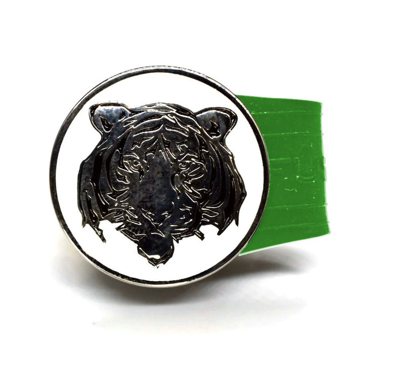 Load image into Gallery viewer, White Tiger golf ball marker on a Green InfusenClip™
